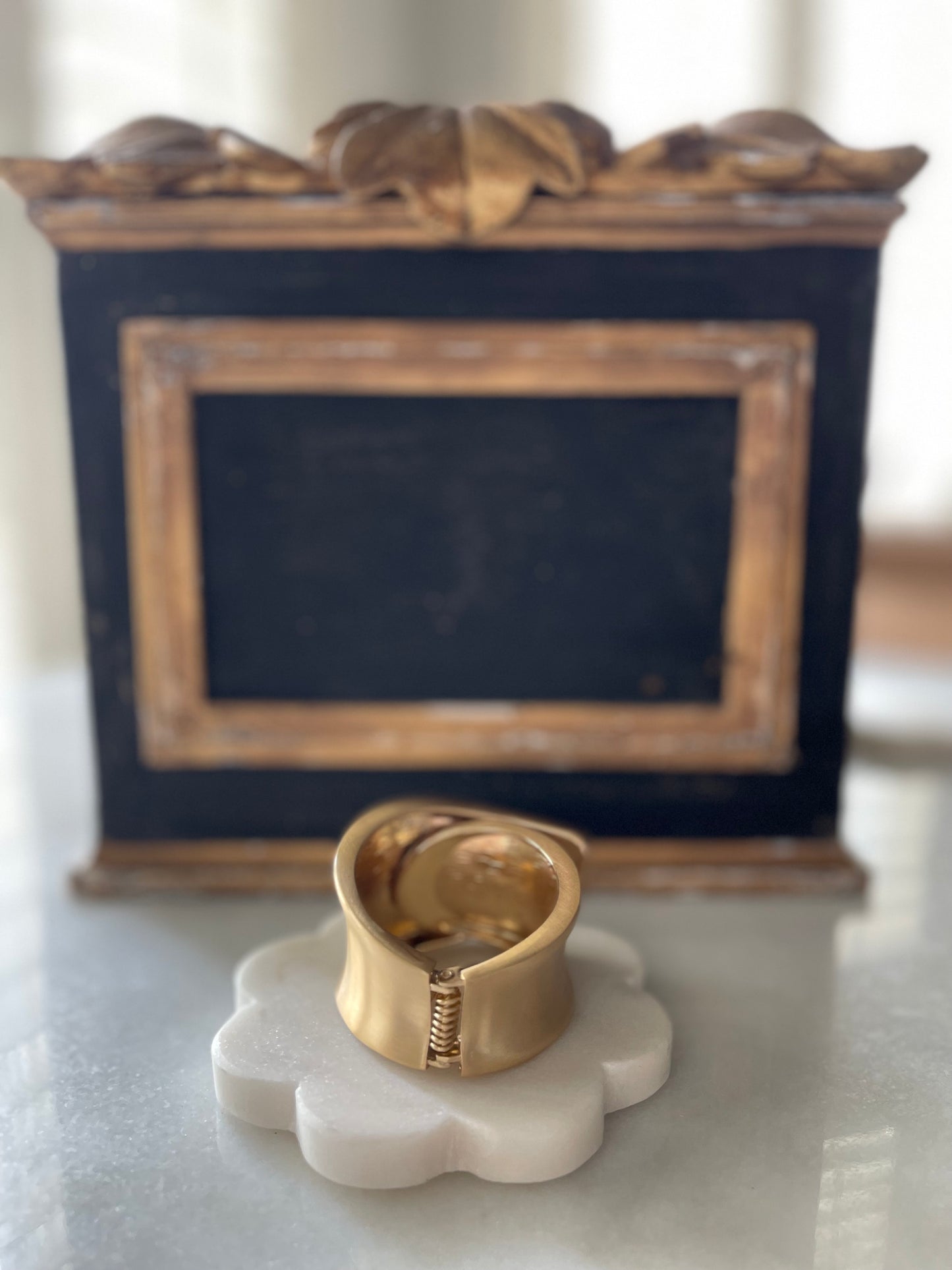 AA85685 CONCAVE HINGE BRACELET