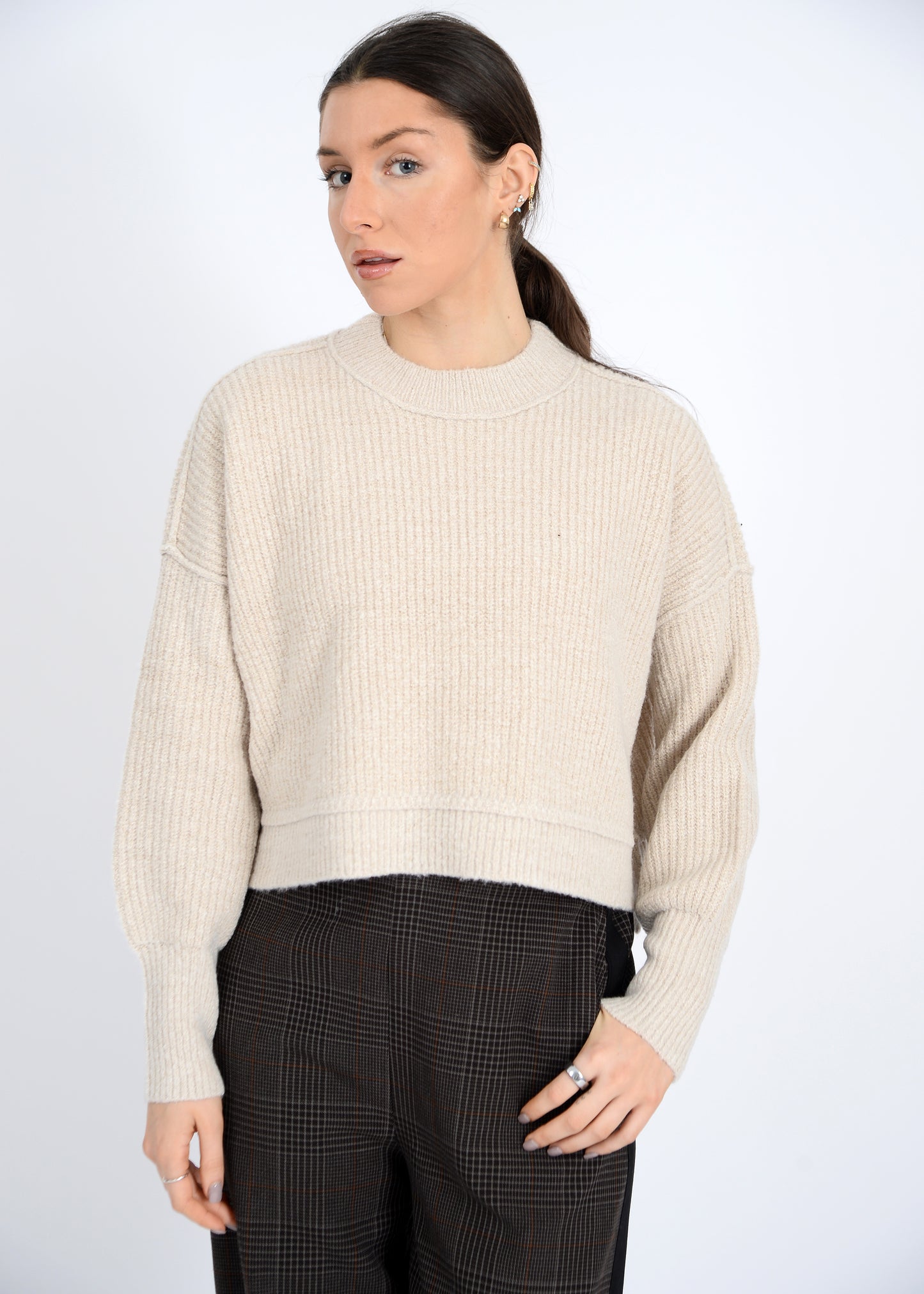 Sumire Long Sleeve Crew Neck Pullover