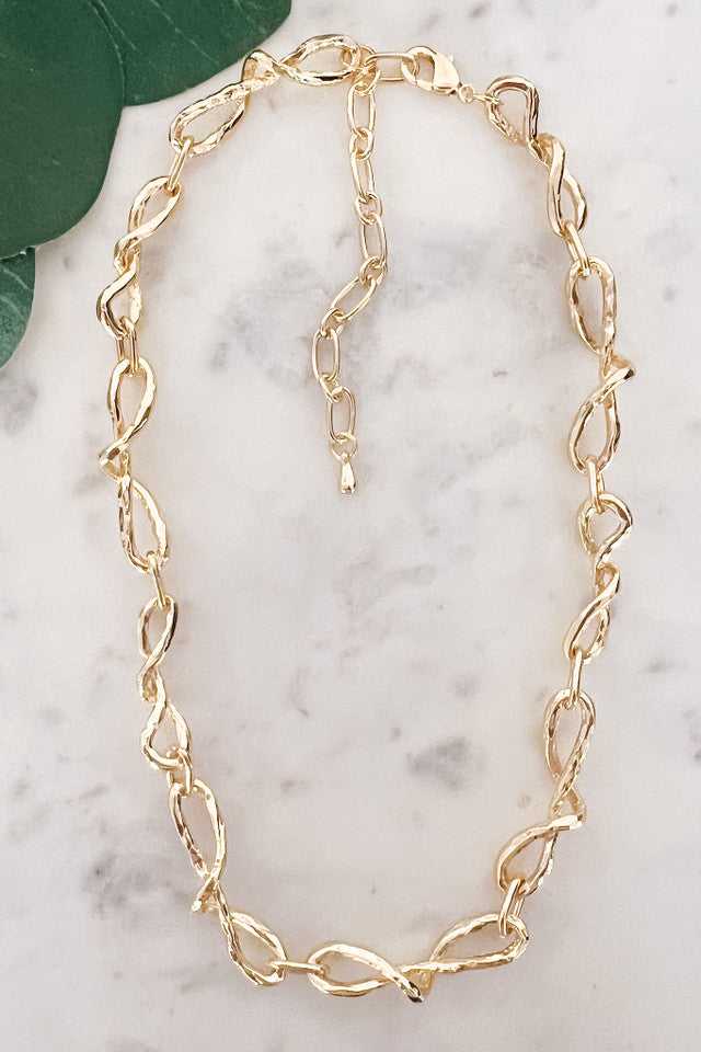 Twisted Link Chain Necklace