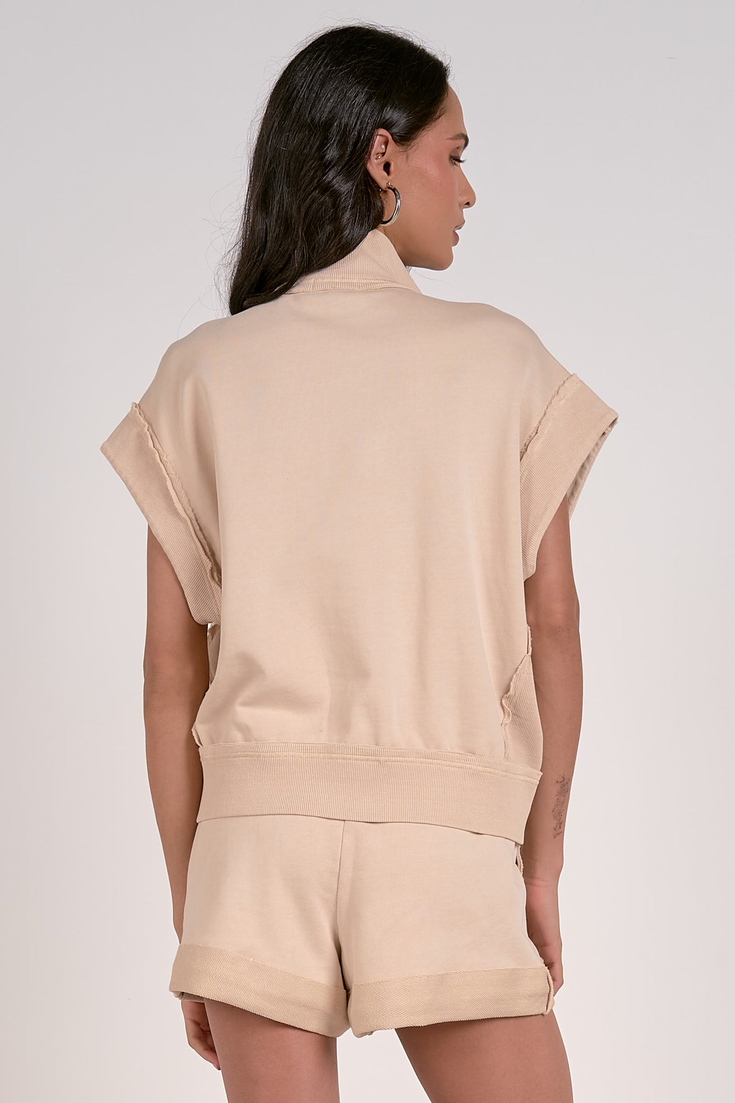 CARGO ZIPPER VEST - SAND
