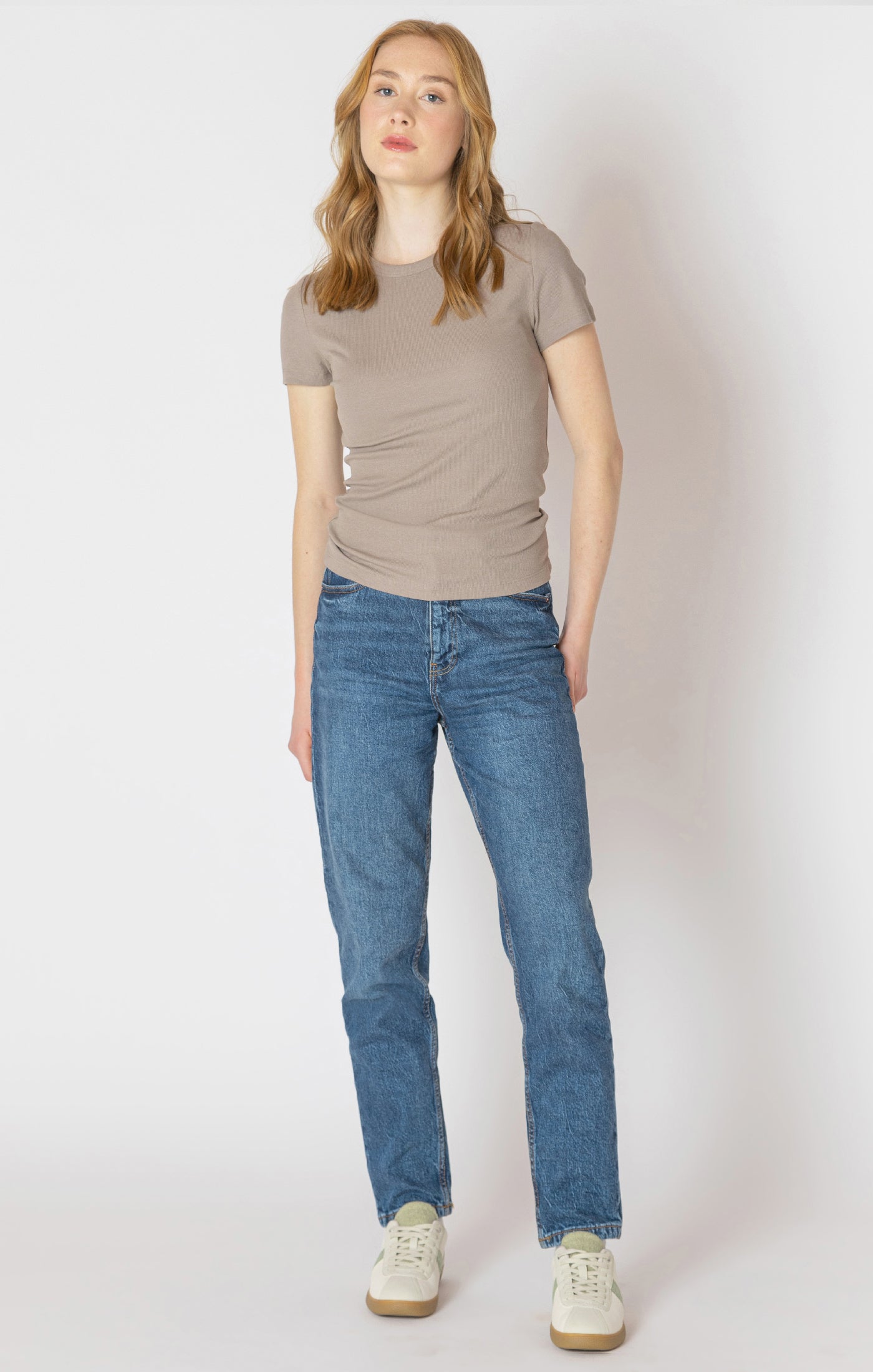 BASIC RIBBED TEE BY DEX - ALMOND