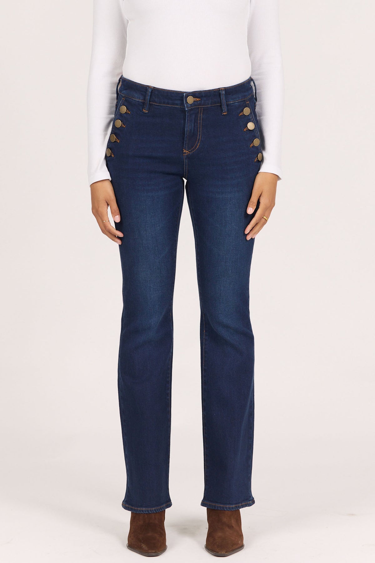 Jaxtyn Clean Hem Jeans - Club Royale