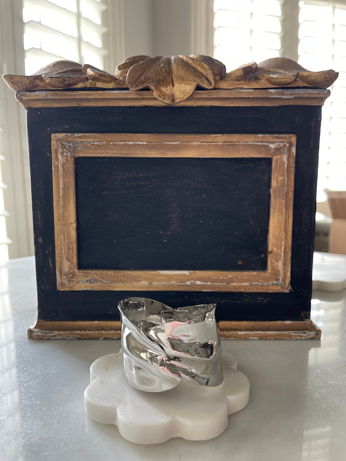 Leaf Texture Hinge Cuff