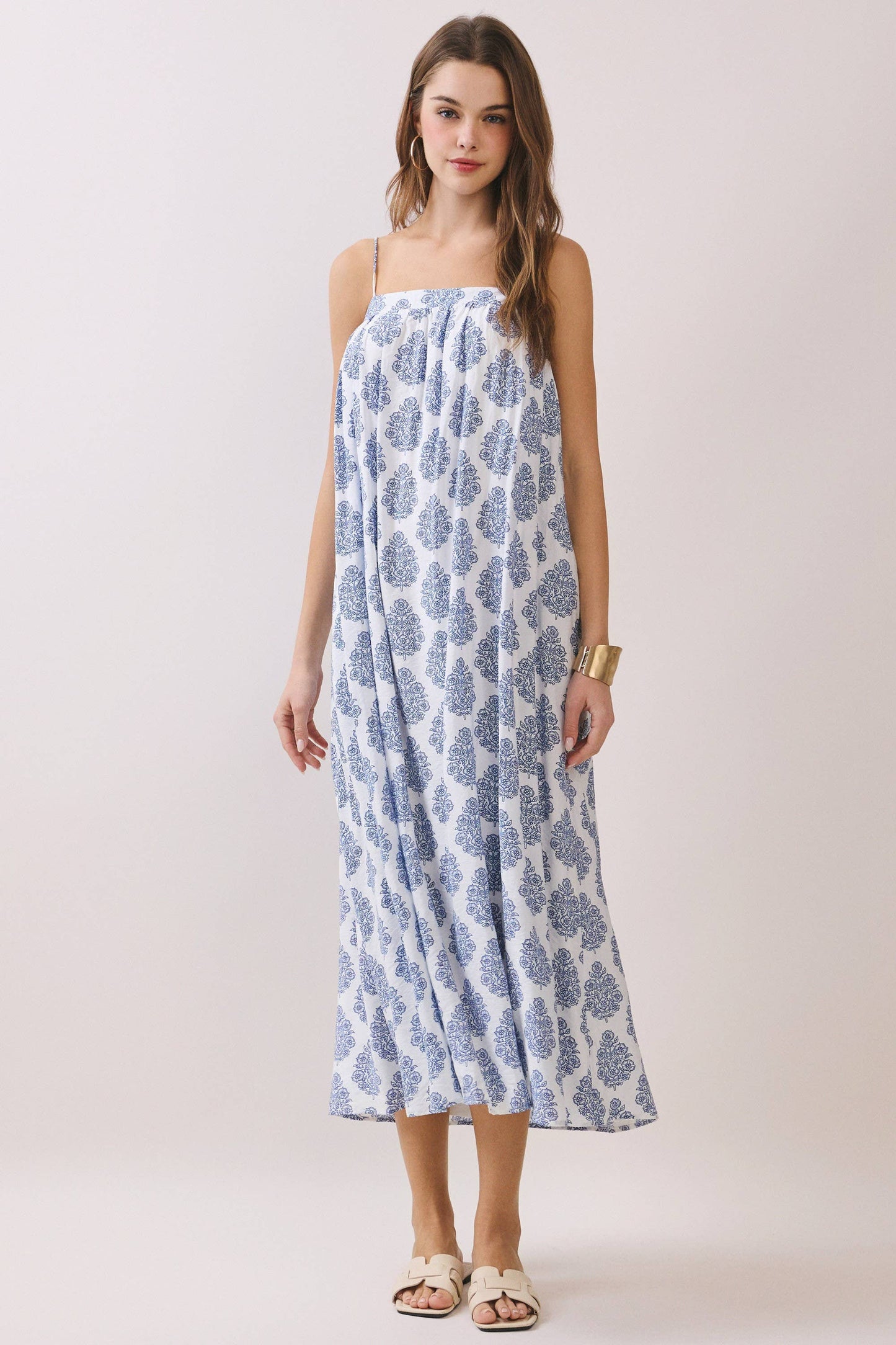 Printed Flowy Silhouette Side Pockets Maxi Dress