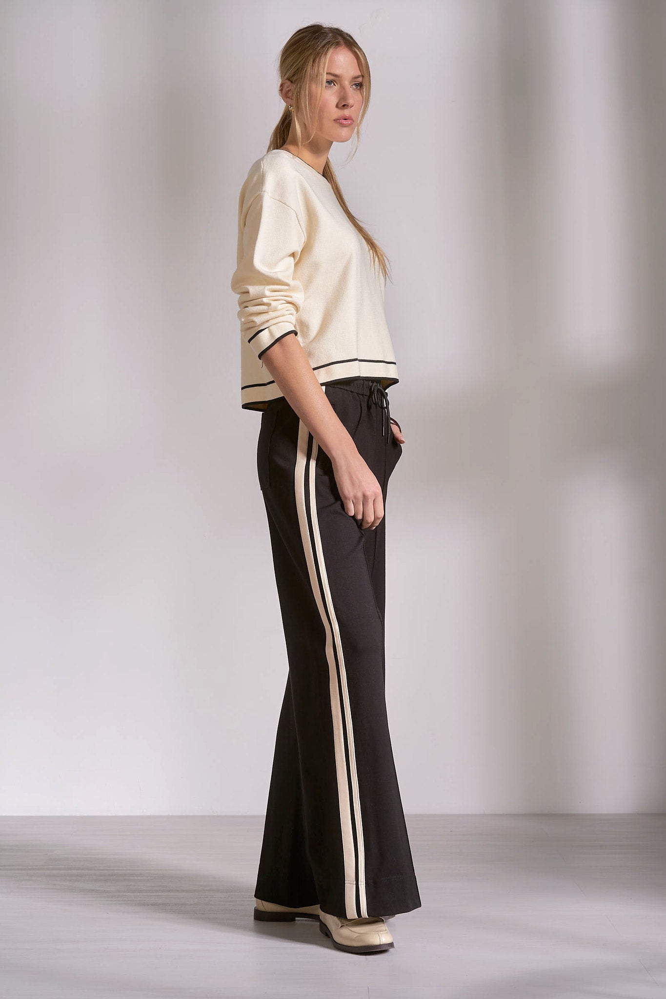 Contrast Stripe Crewneck Sweater