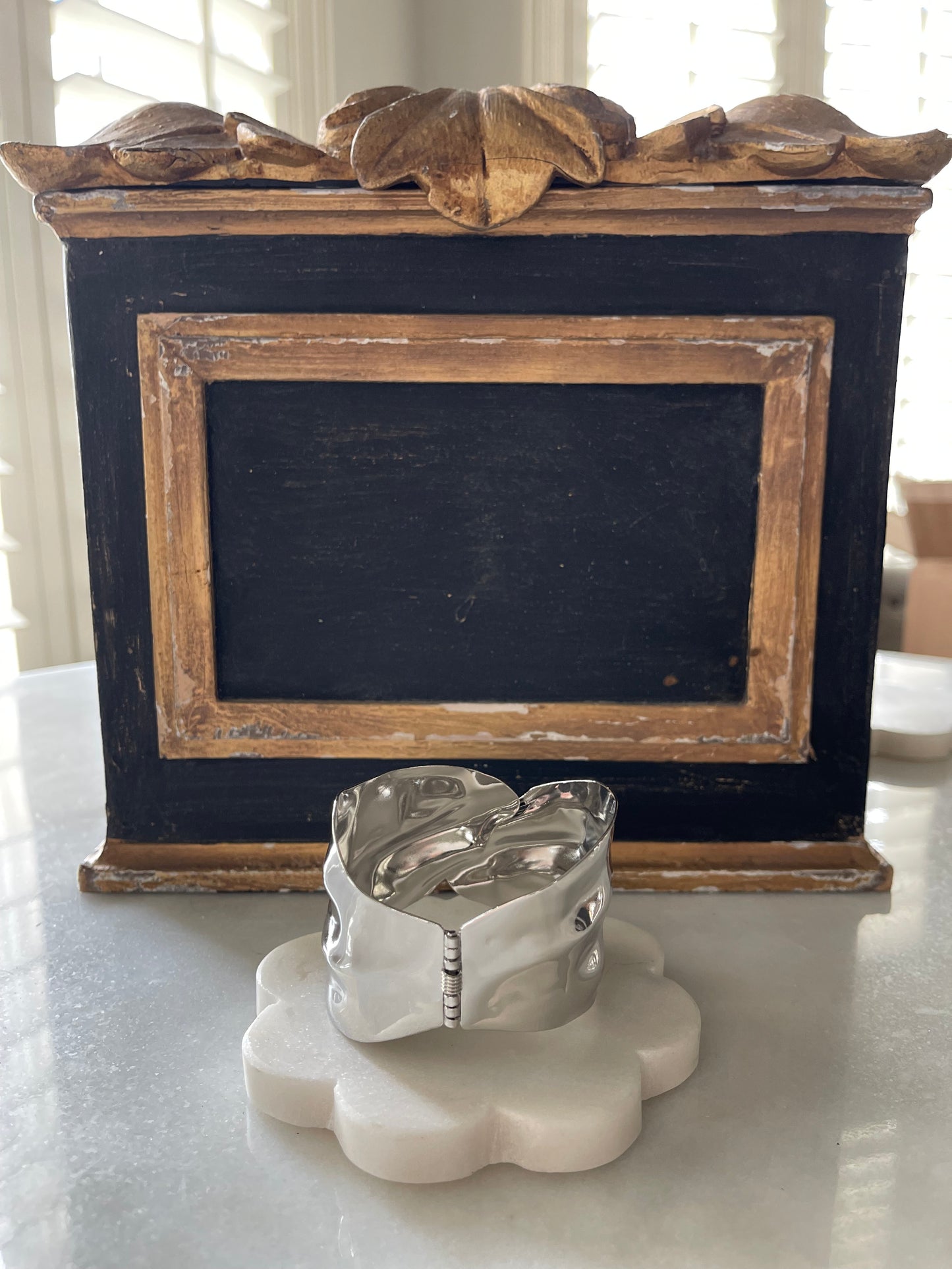 Leaf Texture Hinge Cuff
