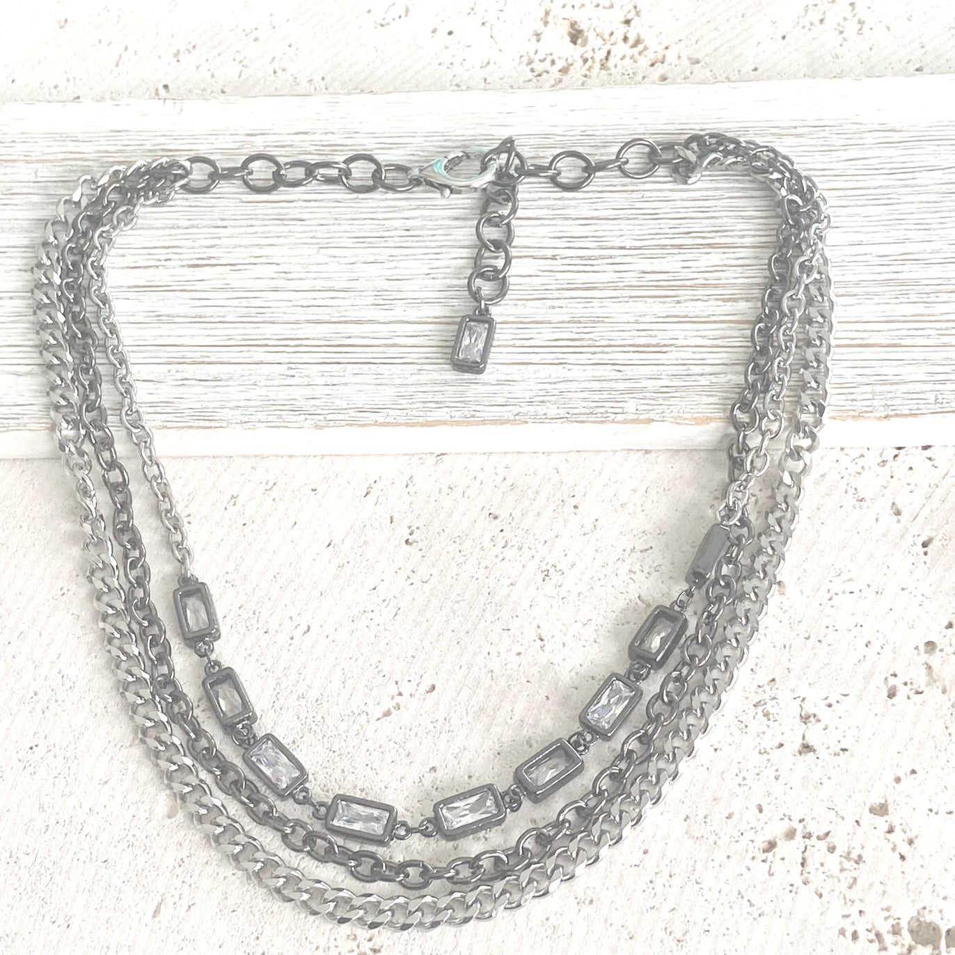 Mixed Metal Edgy Glam Necklace - Silver Tones