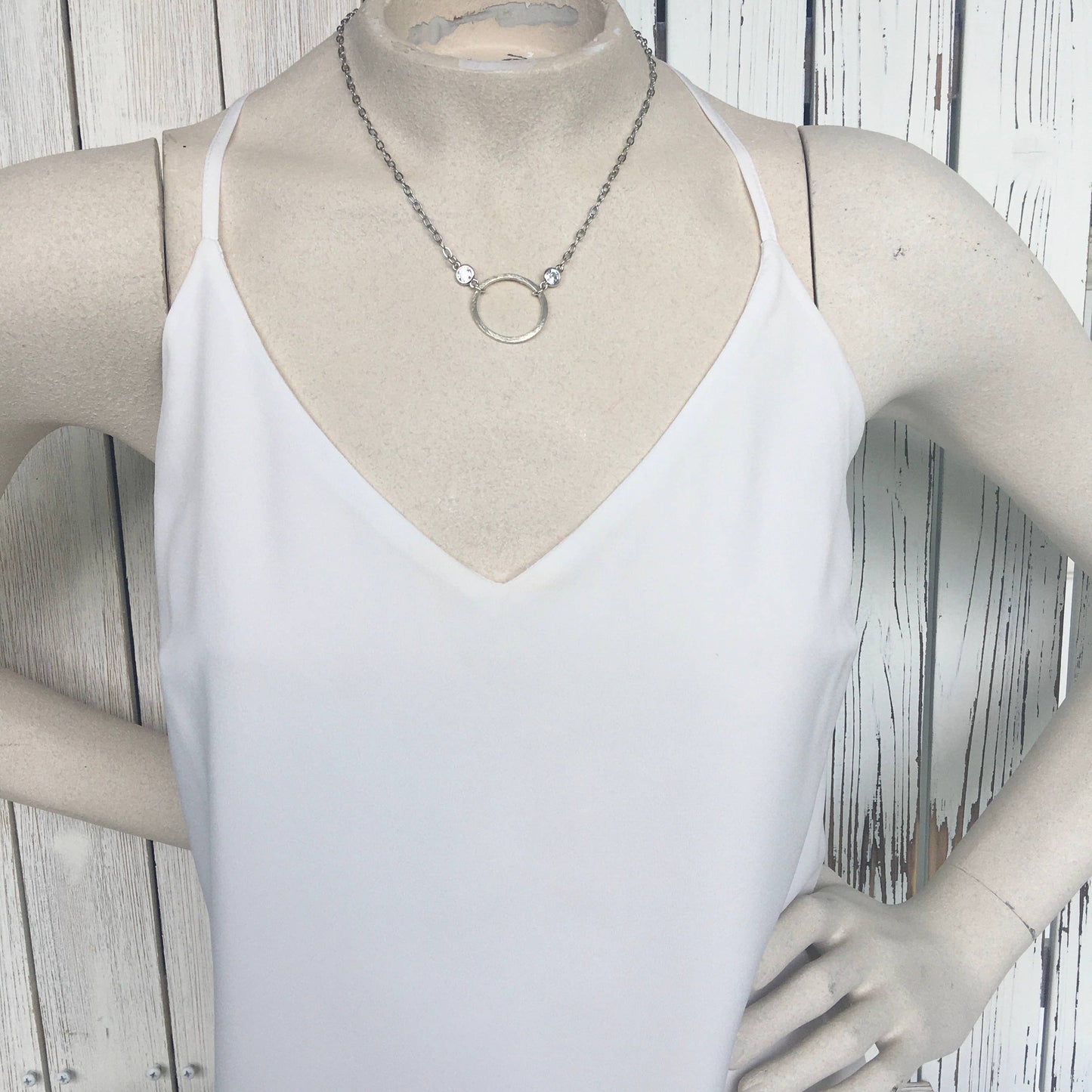 BOUTIQUE SIMPLE CIRCLE SILVER NECKLACE