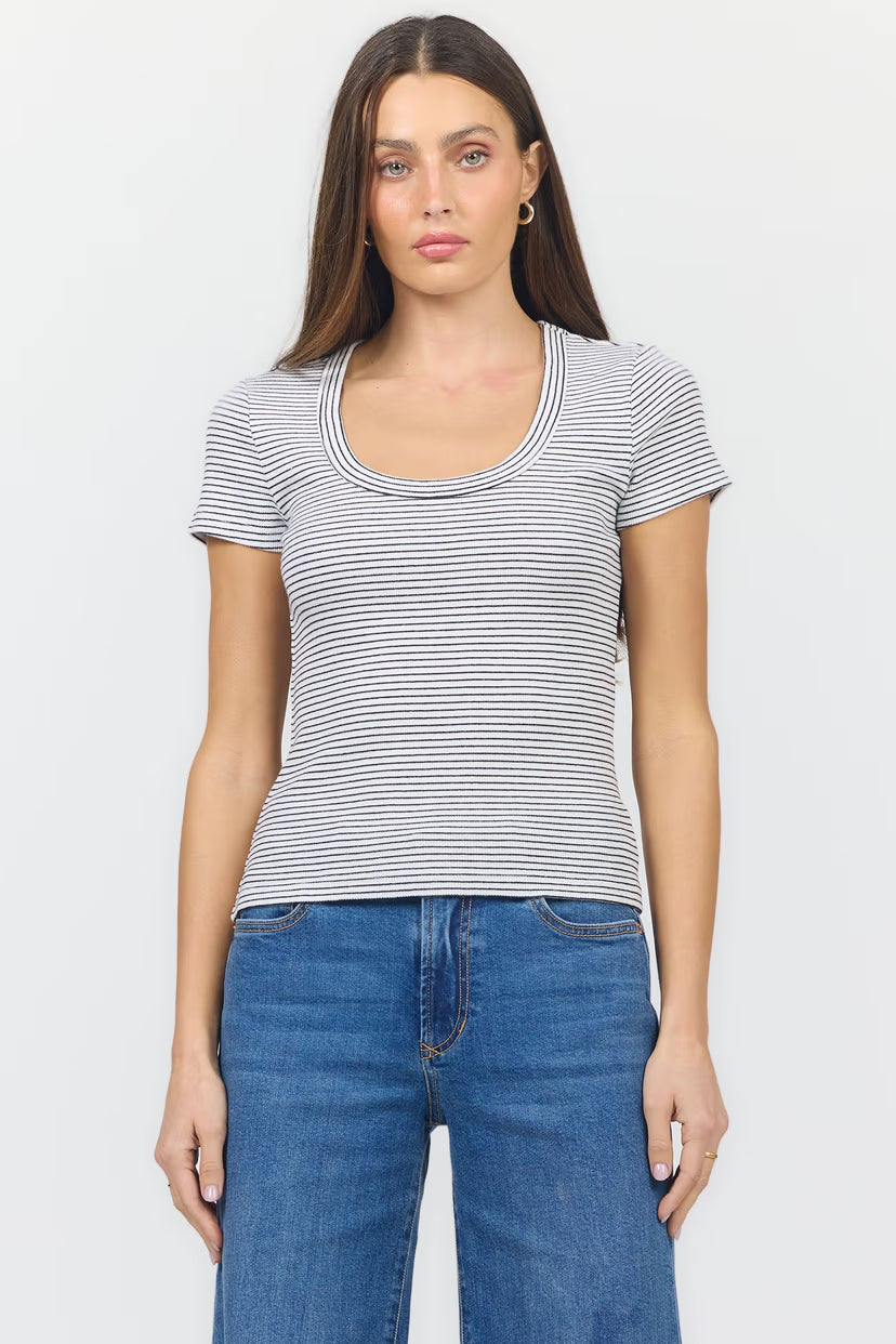 Journee Scoop Neck Ribbed Tee - Studio Stripe