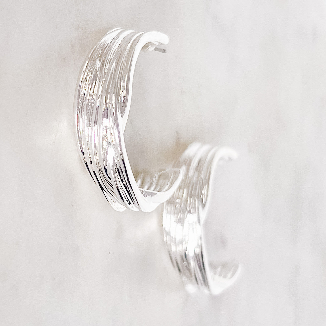 Metal Twist Hoop Earrings