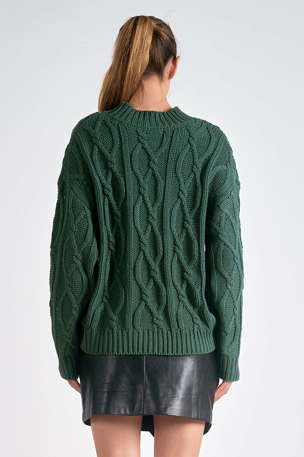 CREWNECK CABLE KNIT SWEATER