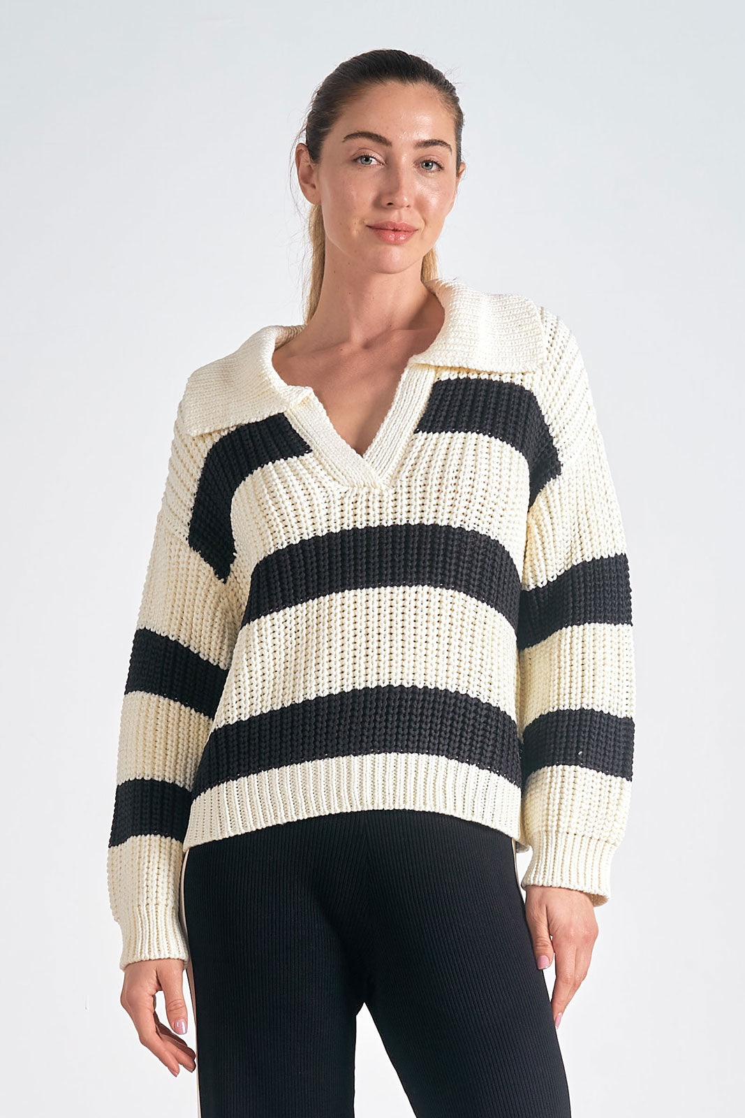 COLOR BLOCK V-NECK SWEATER