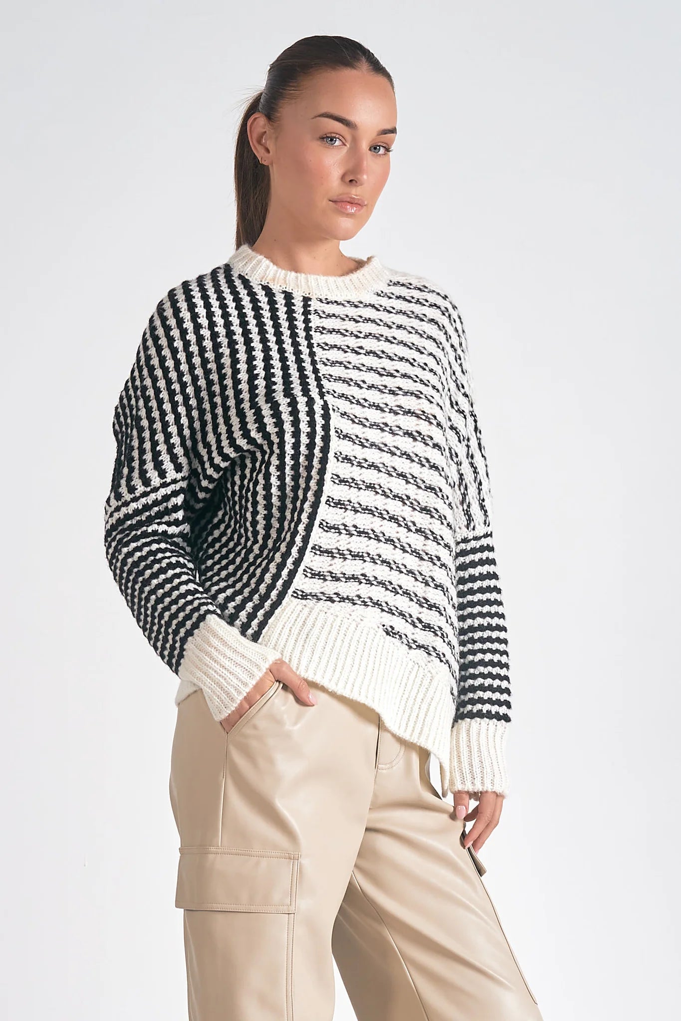 MARA SWEATER