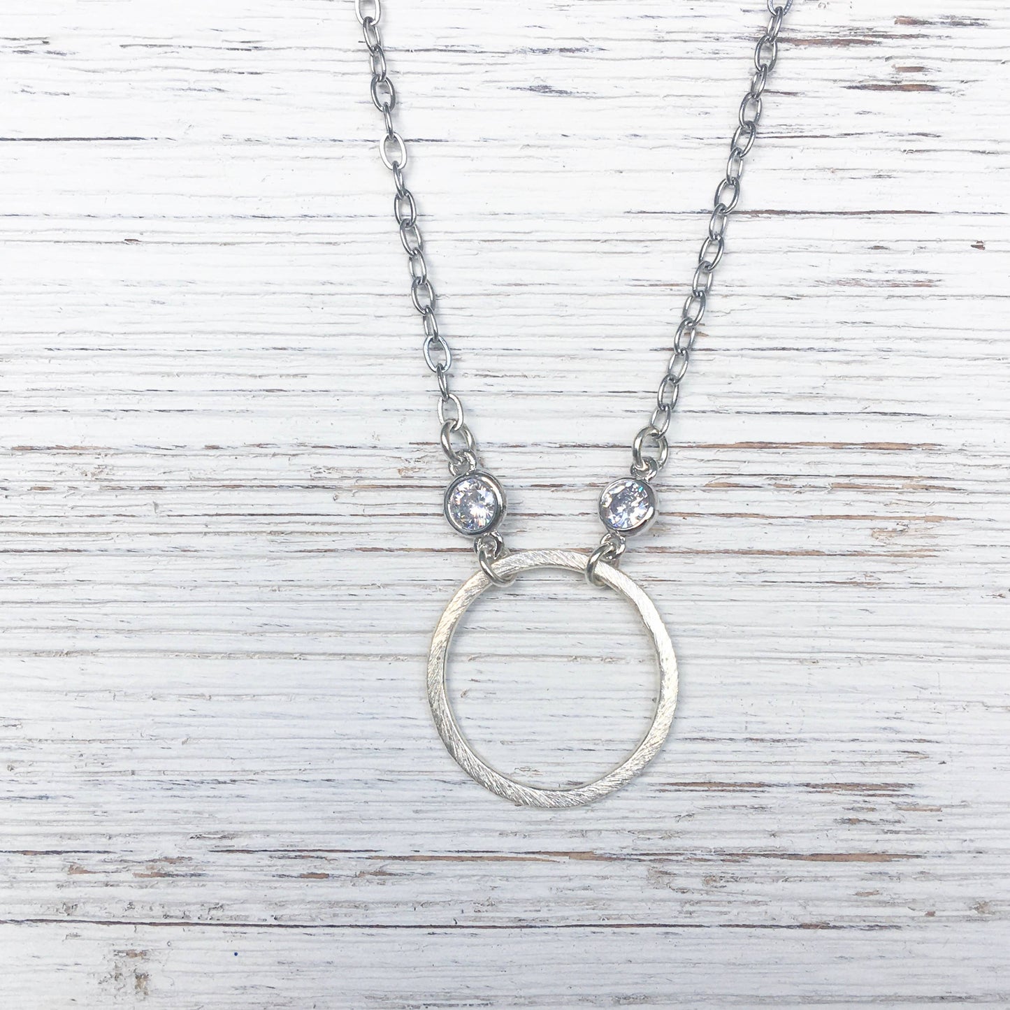 BOUTIQUE SIMPLE CIRCLE SILVER NECKLACE