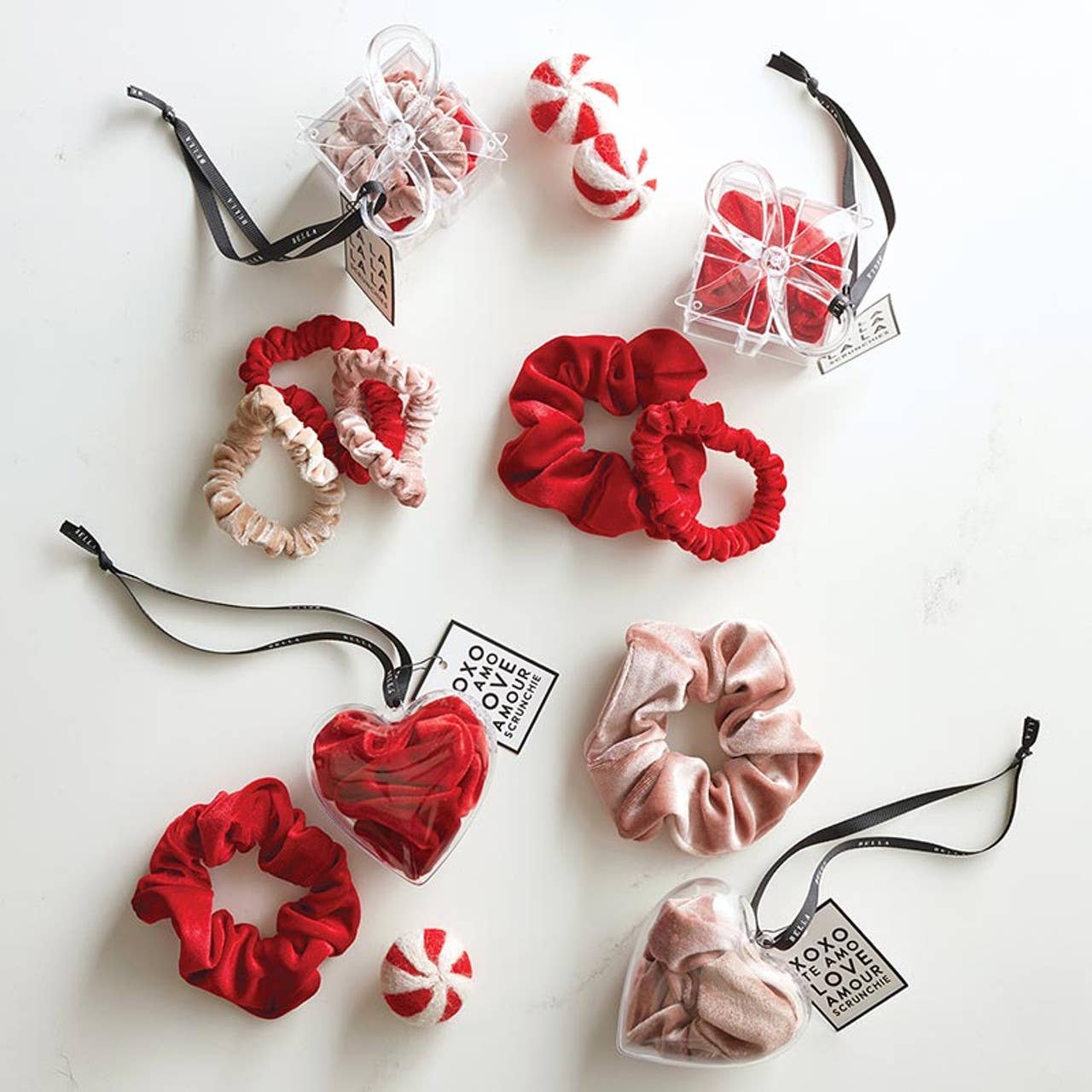 VELVET SCRUNCHIE SET IN ORNAMENT - RED