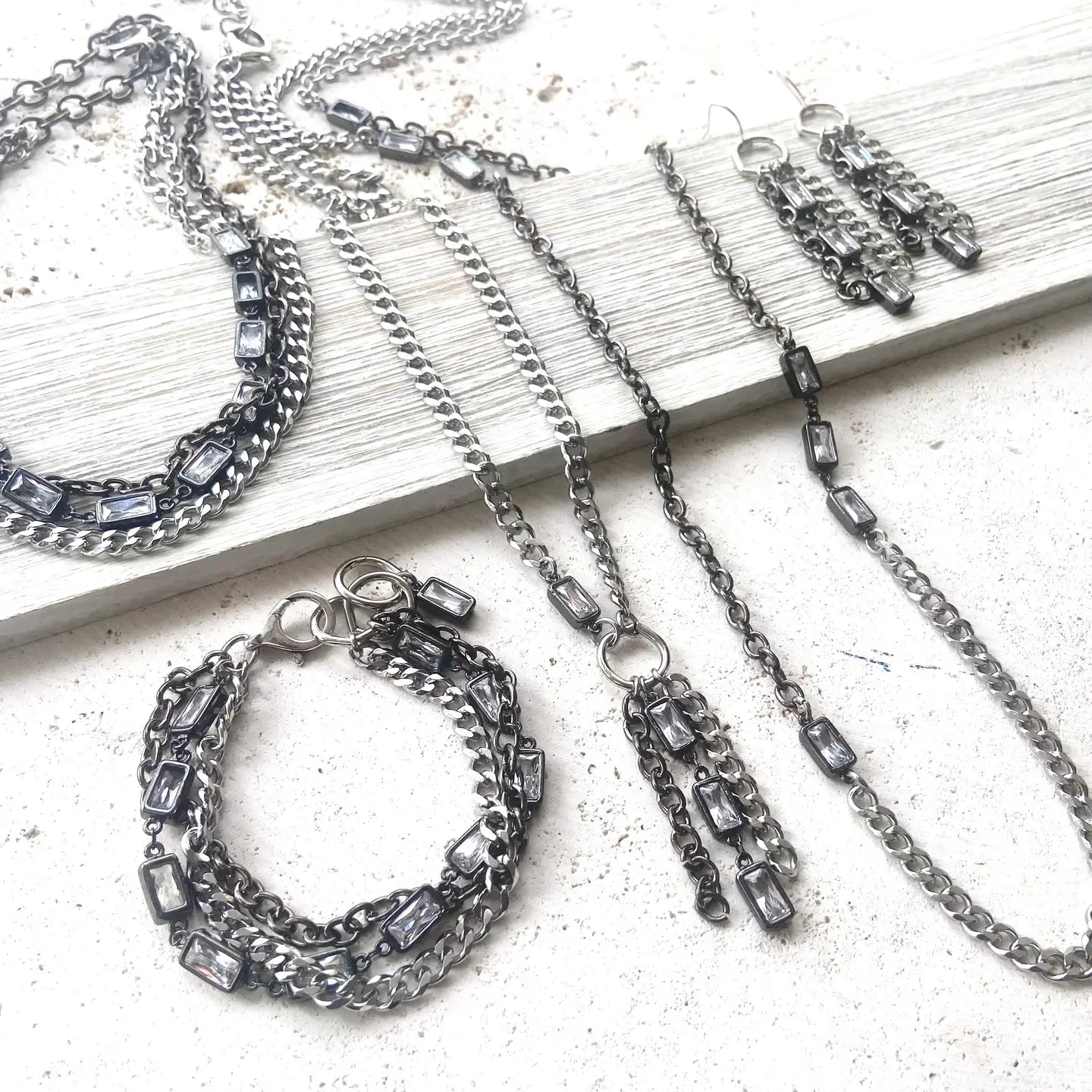 Mixed Metal Edgy Glam Tassel Necklace - Silver Tones