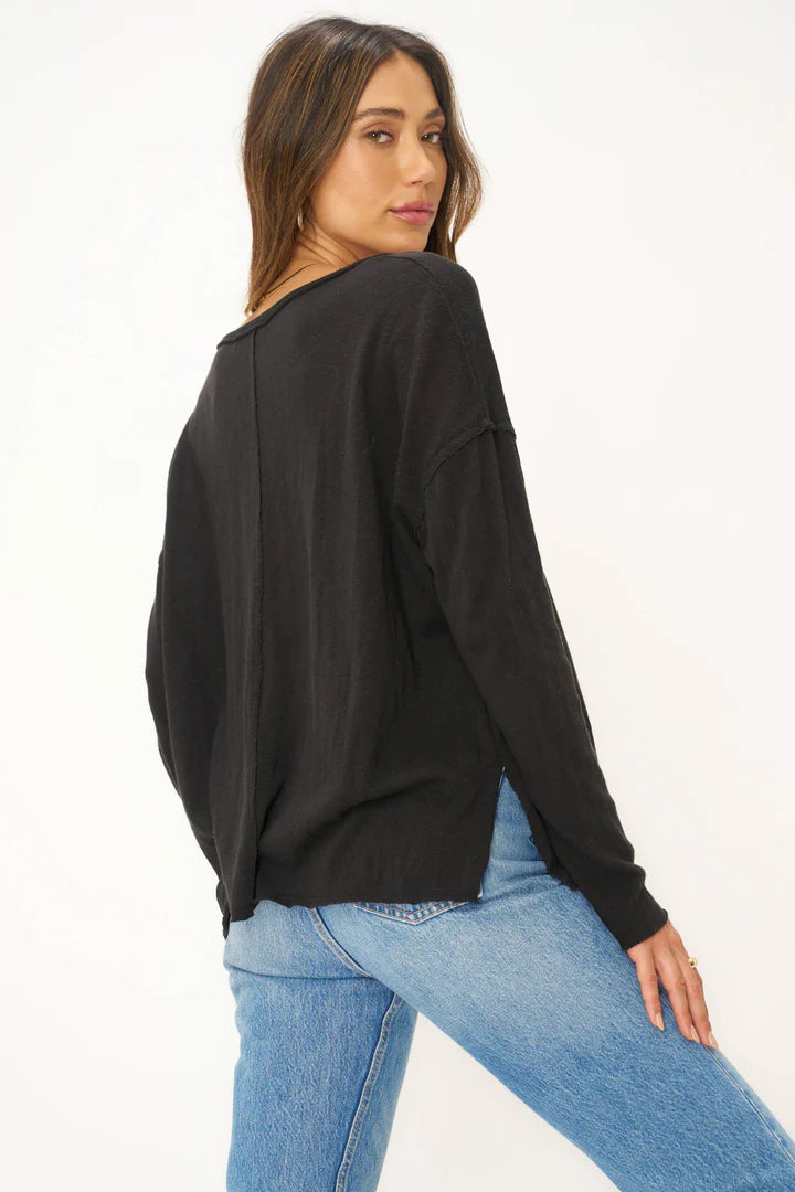 MAE TEXTURED RELAXED V-NECK LONG SLEEVE - TRUE BLACK