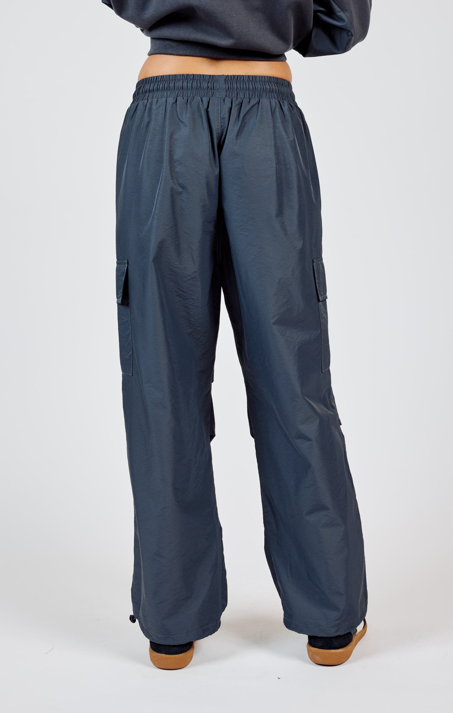 VITA ELASTIC WAIST CARGO PANTS - CHARCOAL