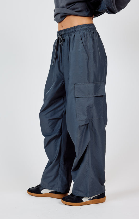 VITA ELASTIC WAIST CARGO PANTS - CHARCOAL