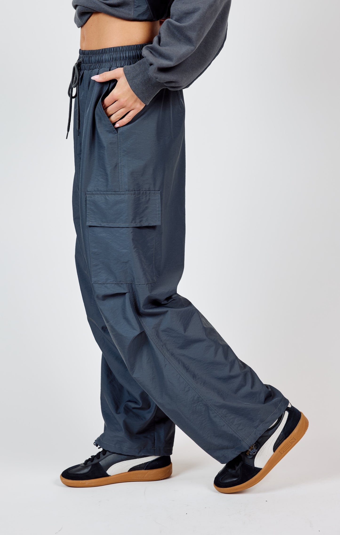 VITA ELASTIC WAIST CARGO PANTS - CHARCOAL