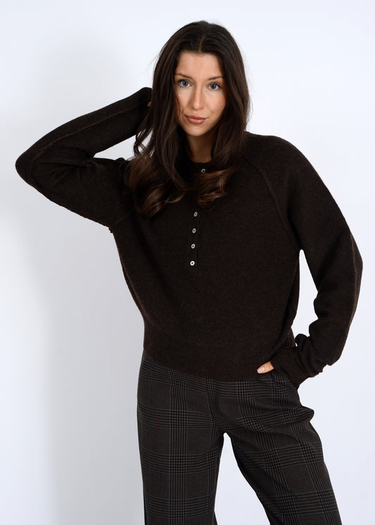 Akleja Long Raglan Sleeve Henley