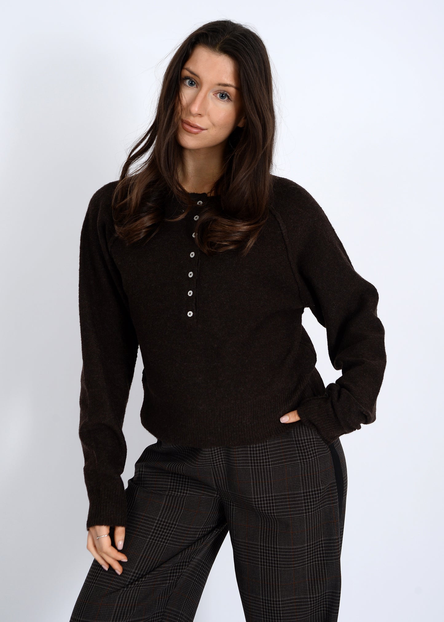 Akleja Long Raglan Sleeve Henley