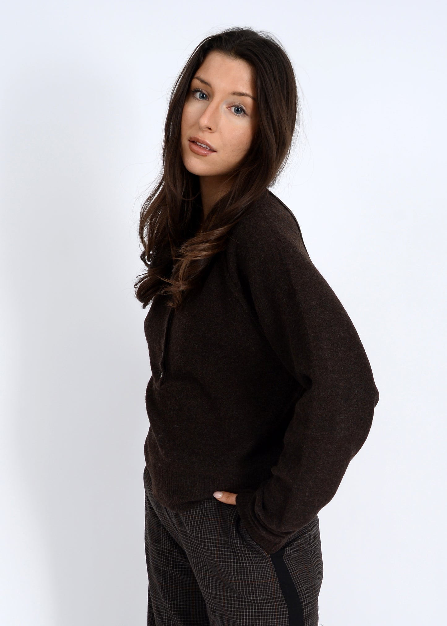 Akleja Long Raglan Sleeve Henley