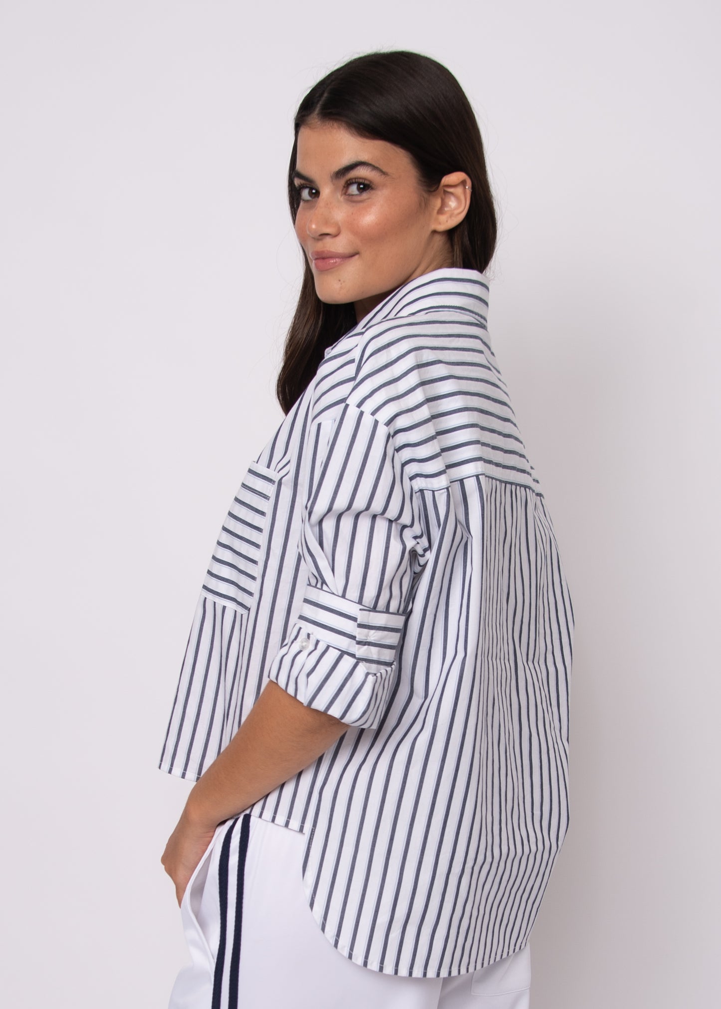 Kerwin Crisp Striped Poplin LS Hi-Low Shirt
