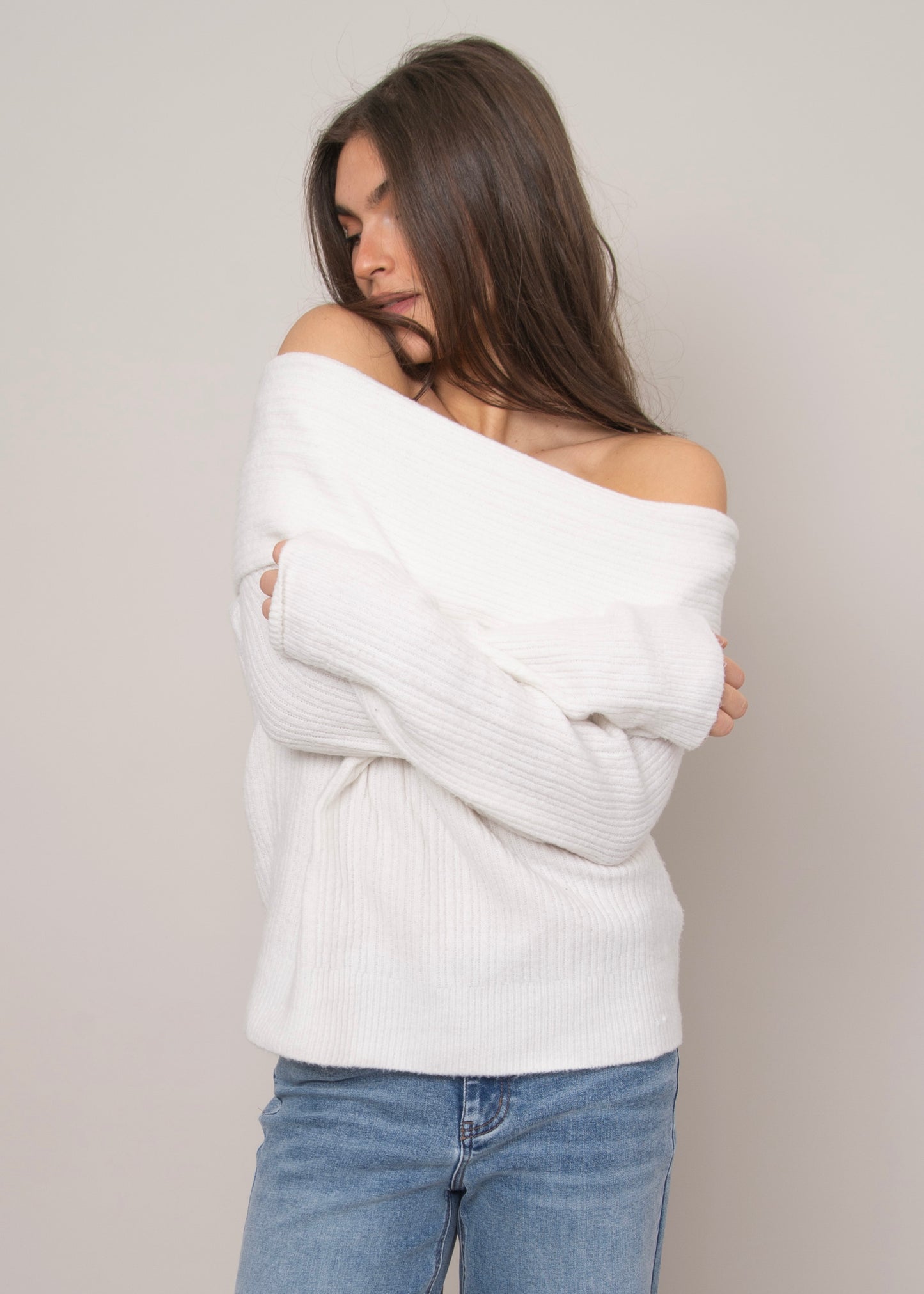 Marylin Off Shoulder Pullover