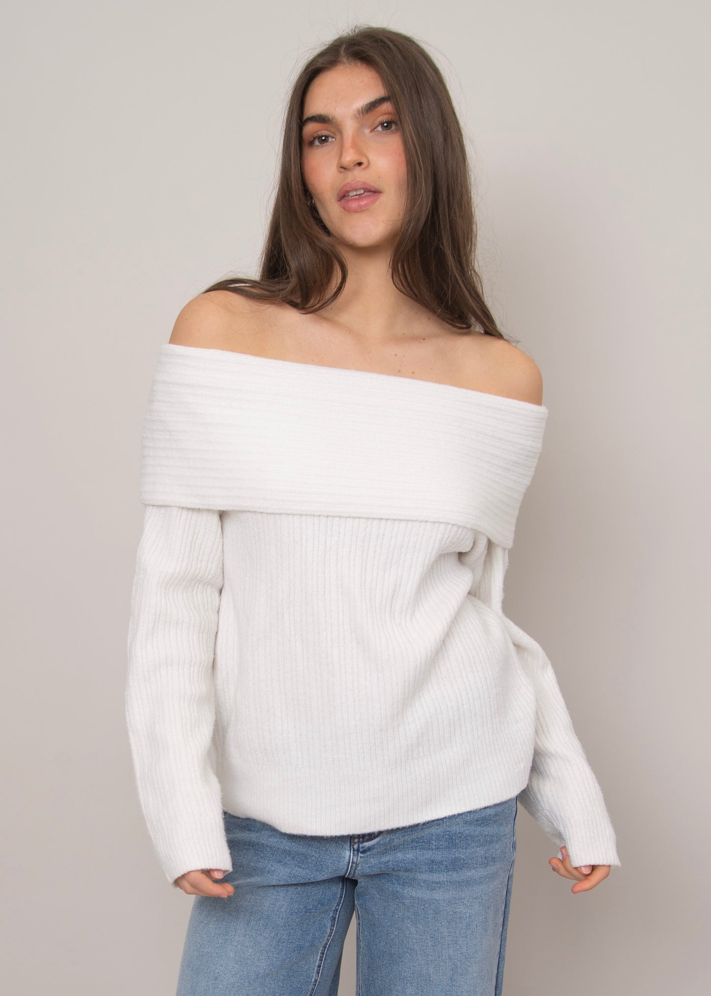 Marylin Off Shoulder Pullover