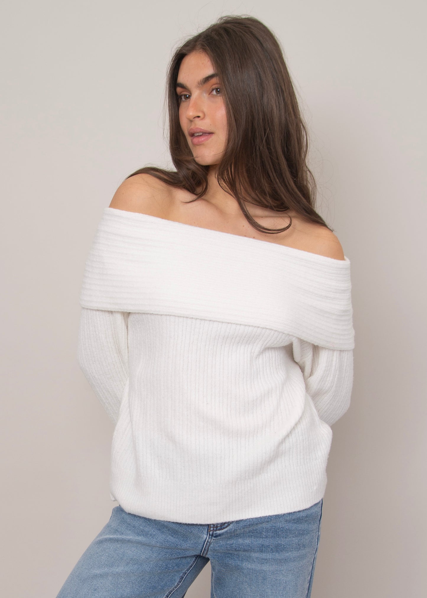 Marylin Off Shoulder Pullover