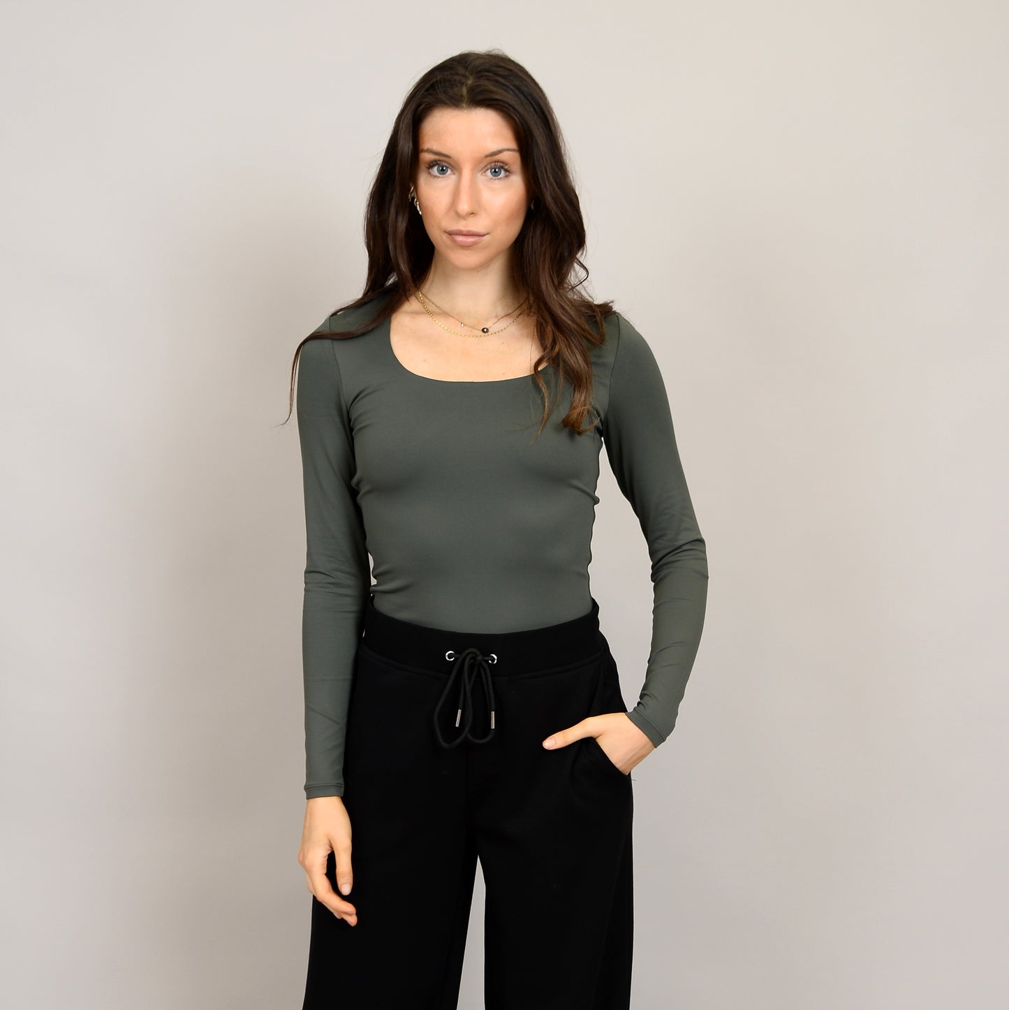 RD STYLE MARIANA UNECK LONGSLEEVE TOP