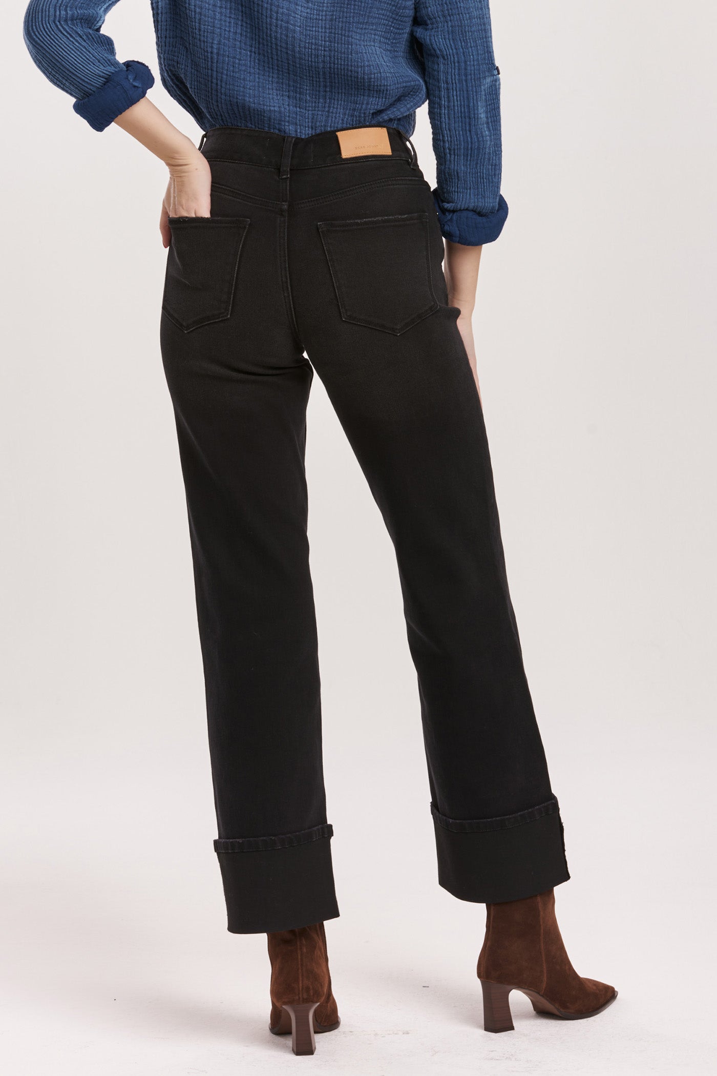 HOLLY SUPER HIGH RISE CUFFED STRAIGHT JEANS - JET SET