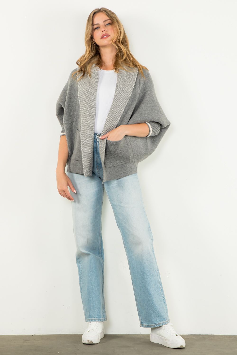 SOLID KNIT HEART CARDIGAN